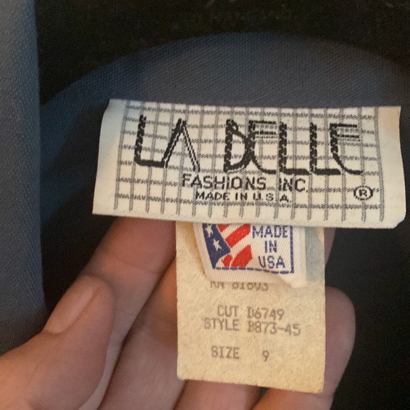 La belle sleeveless top, work, collar - Picture 2 of 5